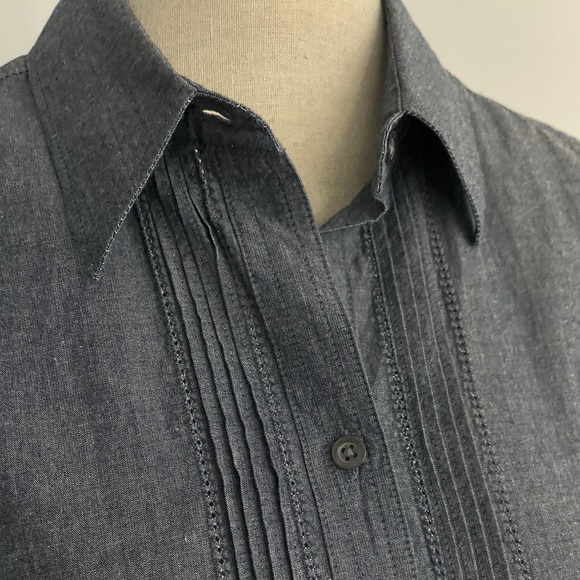 Eddie Bauer Women’s Cotton Sleeveless Button Down Blouse Top Large Chambray - Picture 3 of 8